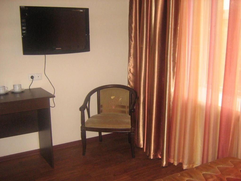 Kausar Hotel Алма Ата Стая снимка